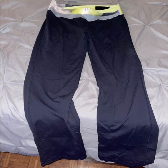 Lulu lemon pants size 12 - Picture 1 of 3